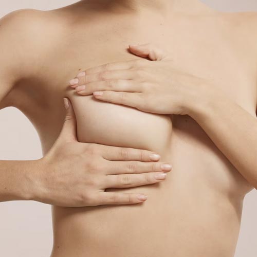 Il seno poco sviluppato: cosa si può fare per migliorarlo?